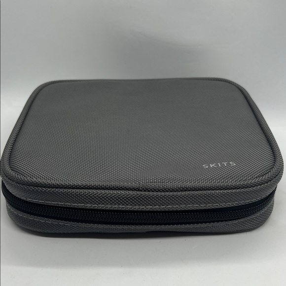 SKITS Charcoal Organizer Geek Tech Travel Case | Like New 🆕 - Picture 5 of 12